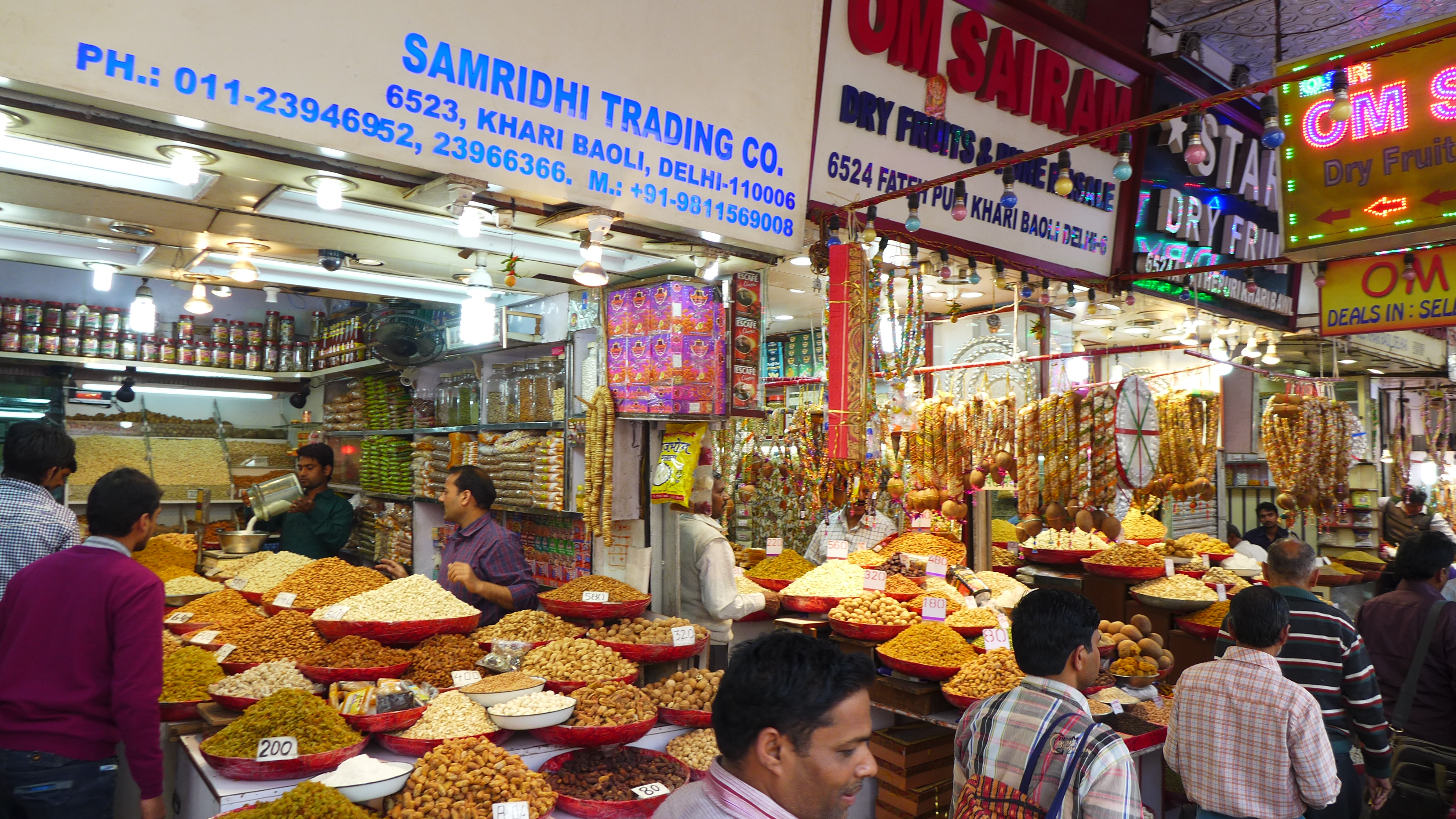 Nicer shops in Spice Market.