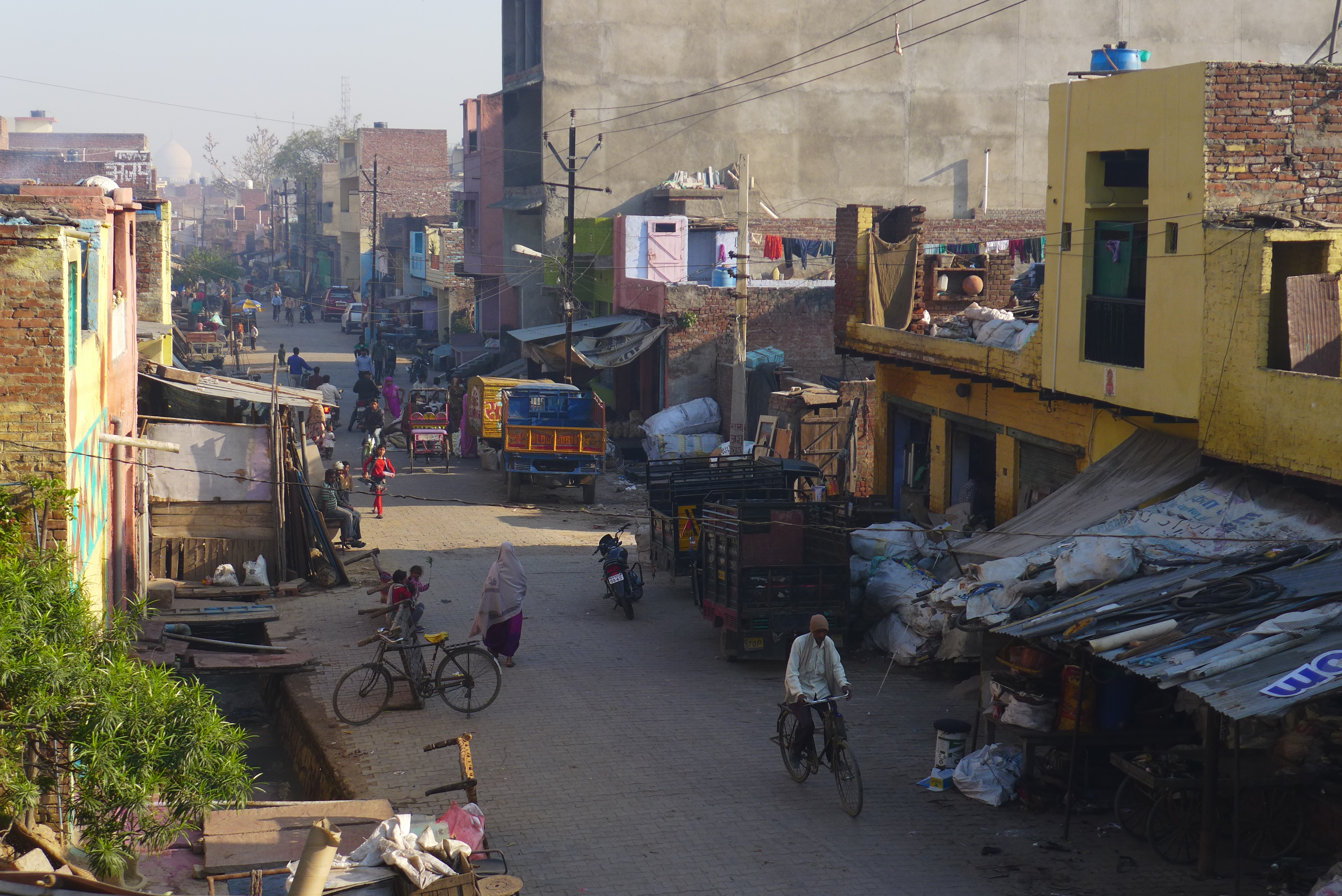 Street I walked to the Taj Mahal, from the hotel, as viewed from the bridge above. 